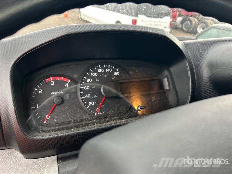 Hino 195 Грузовики-Фургоны
