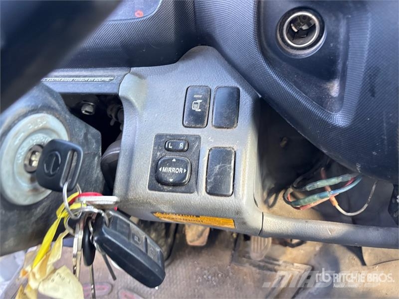 Hino 195 Camiones plataforma