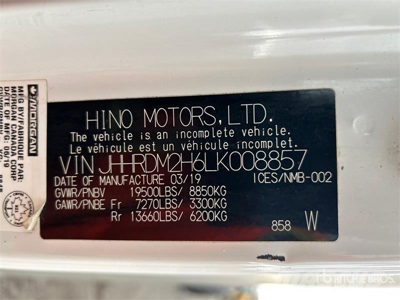 Hino 195 Грузовики-Фургоны