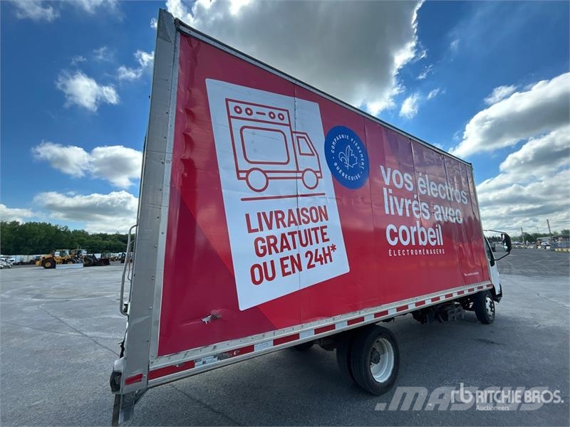 Hino 195 Camiones con caja de remolque