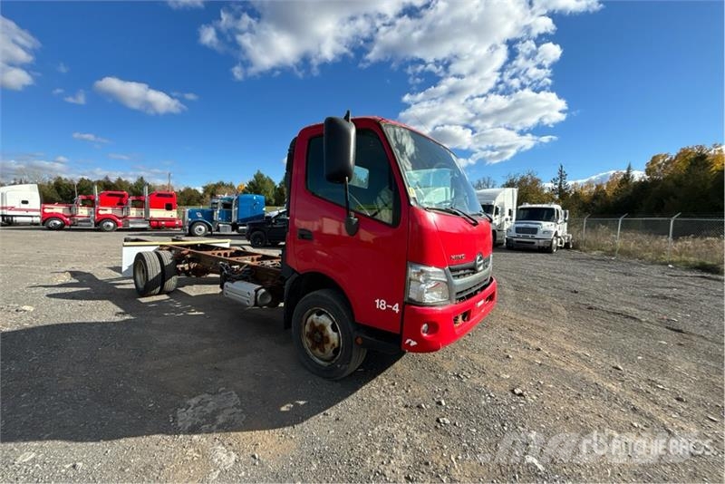 Hino 195 Kabine i unutrašnjost