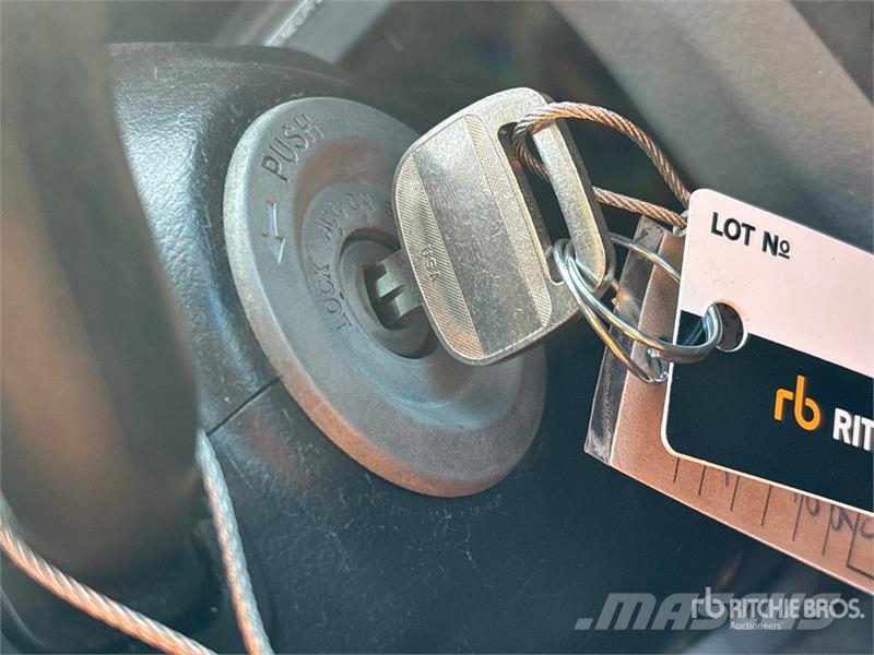 Hino 195 Kabine i unutrašnjost