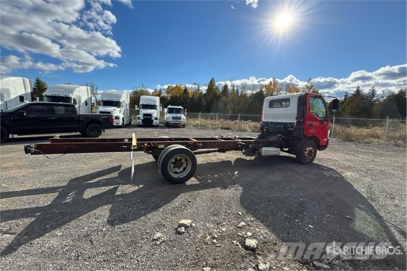 Hino 195 Kabine i unutrašnjost