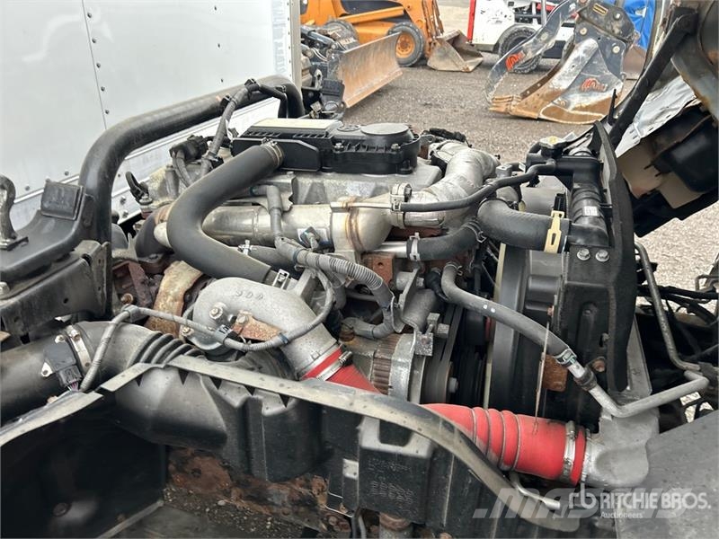 Hino 195 Грузовики-Фургоны