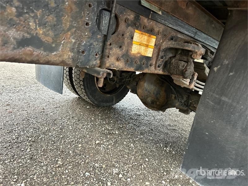 Hino 195 Грузовики-Фургоны