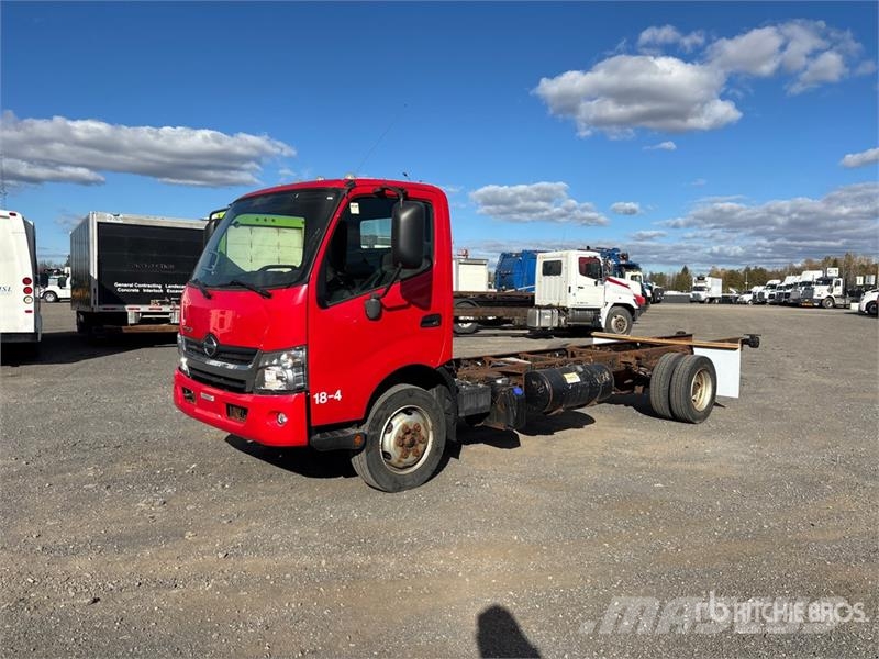 Hino 195 Kabine i unutrašnjost