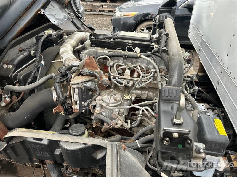 Hino 195 Грузовики-Фургоны