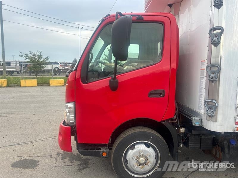 Hino 195 4x2 Refrigerated Truck Camion cu control de temperatura
