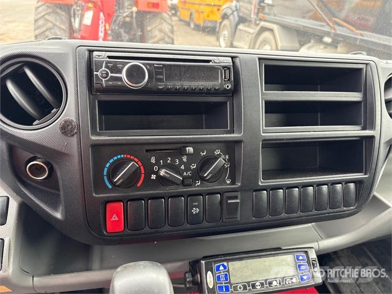 Hino 195 4x2 Refrigerated Truck С температурен контрол