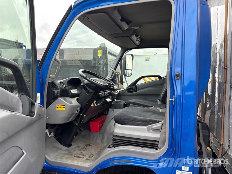 Hino 195 4x2 Refrigerated Truck С температурен контрол