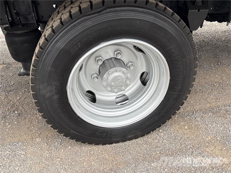 Hino 195 4x2 Refrigerated Truck С температурен контрол