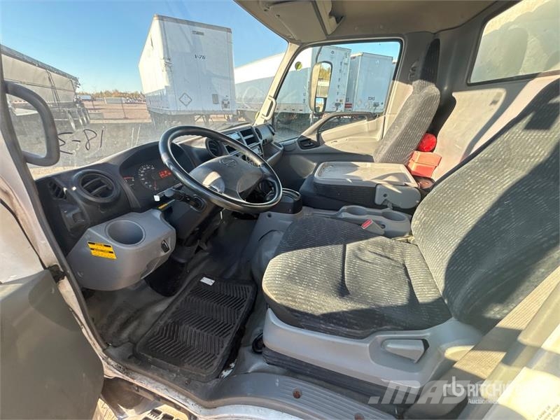 Hino 195 4x2 Refrigerated Truck Kravas automašīnas - refrižeratori
