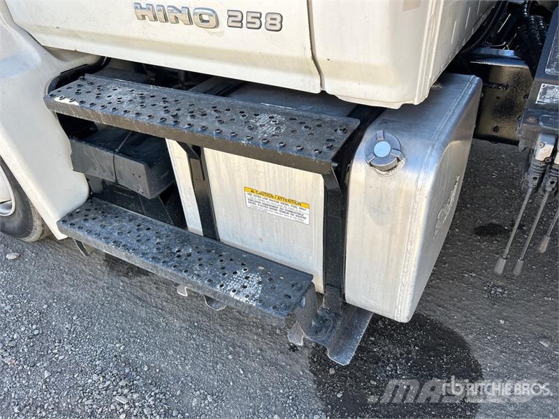 Hino 258 4x2 Roll-Off Truck Komunalni kamioni