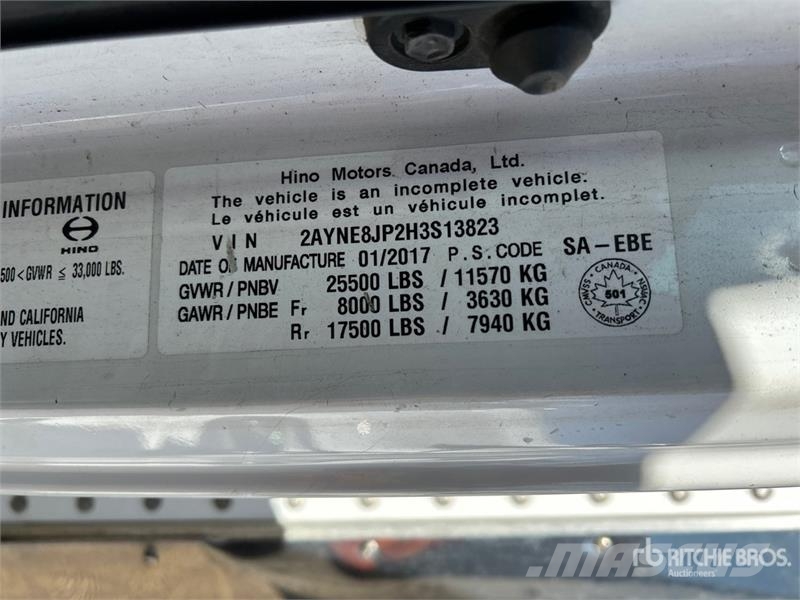 Hino 268 Camiões de caixa fechada