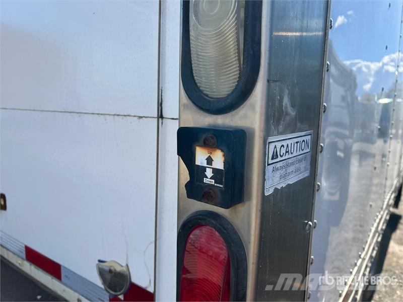 Hino 268 Camiões de caixa fechada