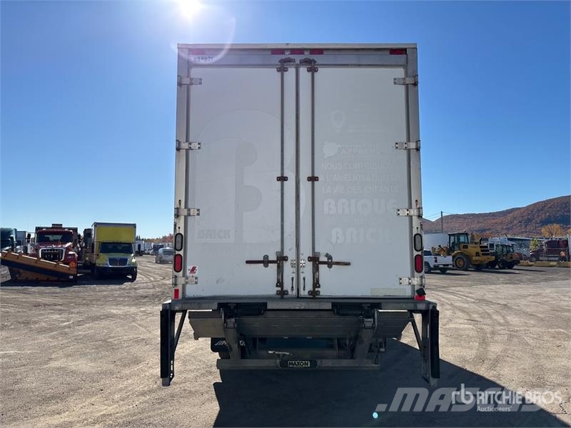Hino 268 Samochody ciężarowe ze skrzynią zamkniętą
