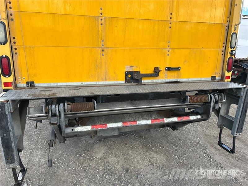 Hino 268 شاحنات ذات هيكل صندوقي