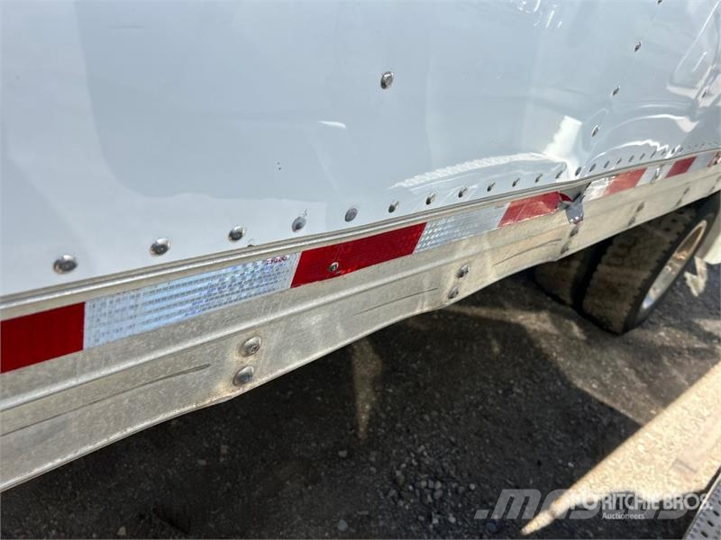 Hino 268 Camiões de caixa fechada