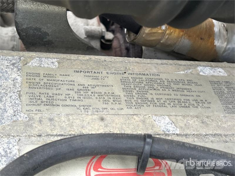 Hino 308 Bakwagens met gesloten opbouw