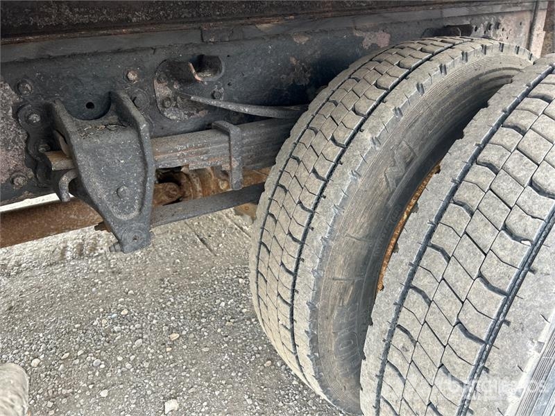 Hino 308 Bakwagens met gesloten opbouw