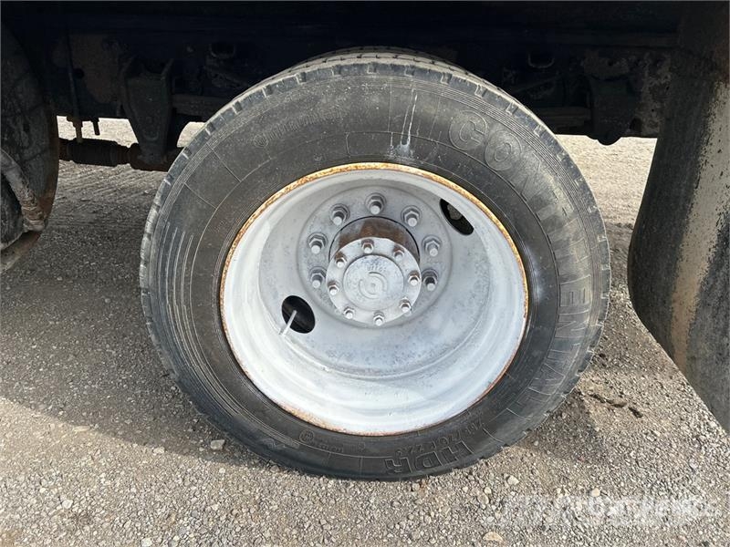 Hino 308 Bakwagens met gesloten opbouw