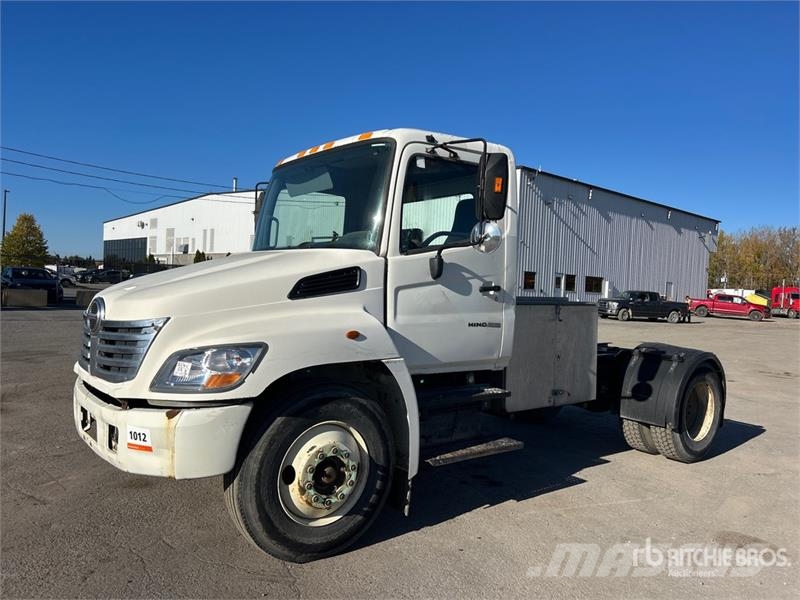 Hino 308 4x2 S/A Day Cab Truck Tractor Ciągniki siodłowe