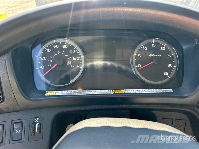 Hino 338 Isotermos y frigoríficos