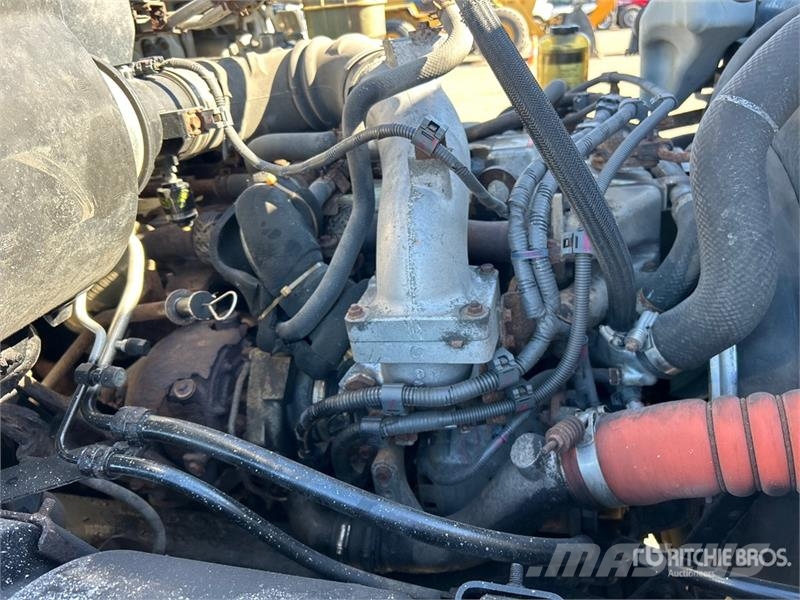 Hino 338 Isotermos y frigoríficos