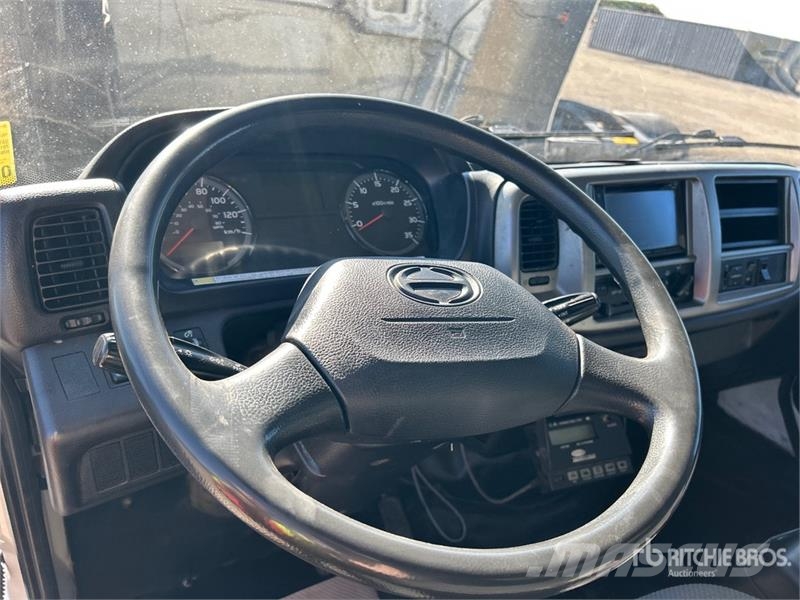 Hino 338 Isotermos y frigoríficos
