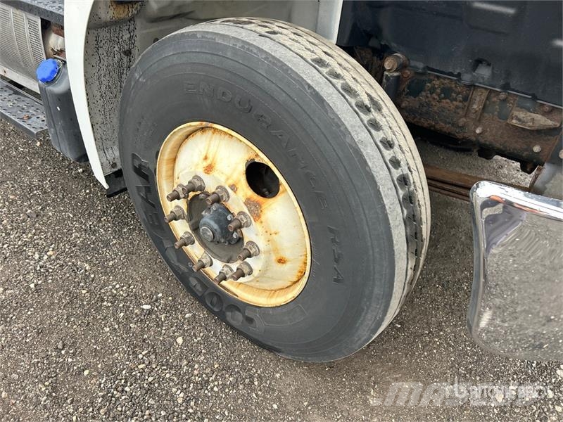 Hino 338 Kamioni hladnjače