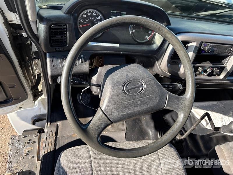 Hino 338 Fast kasse
