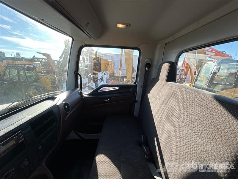 Hino 338 Kabine i unutrašnjost