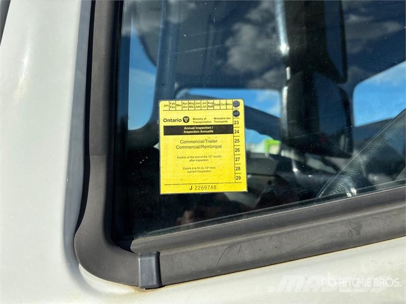Hino 338 Kabine i unutrašnjost