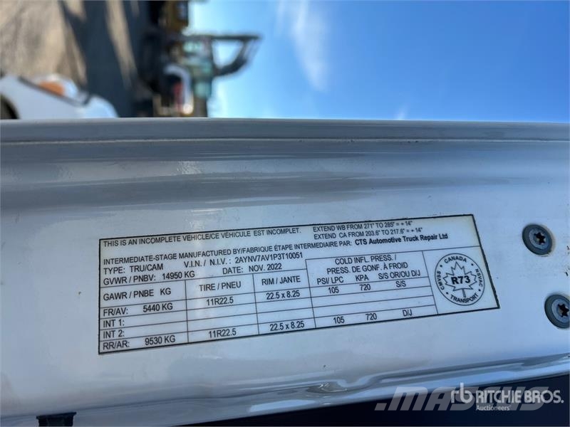 Hino 338 Kabine i unutrašnjost
