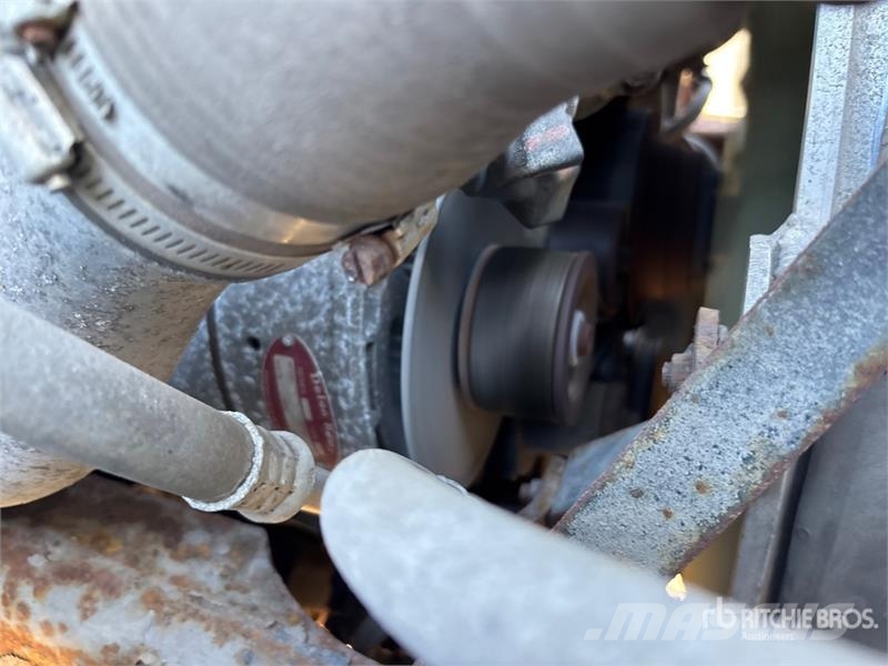 Hino 338 Kabine i unutrašnjost