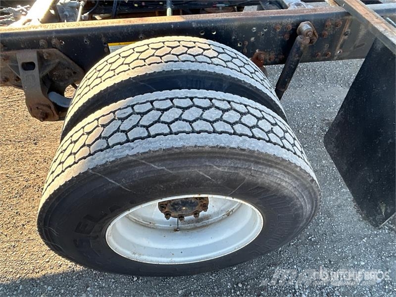 Hino 338 Kabine i unutrašnjost
