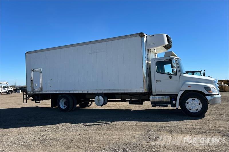 Hino 338 Isotermos y frigoríficos