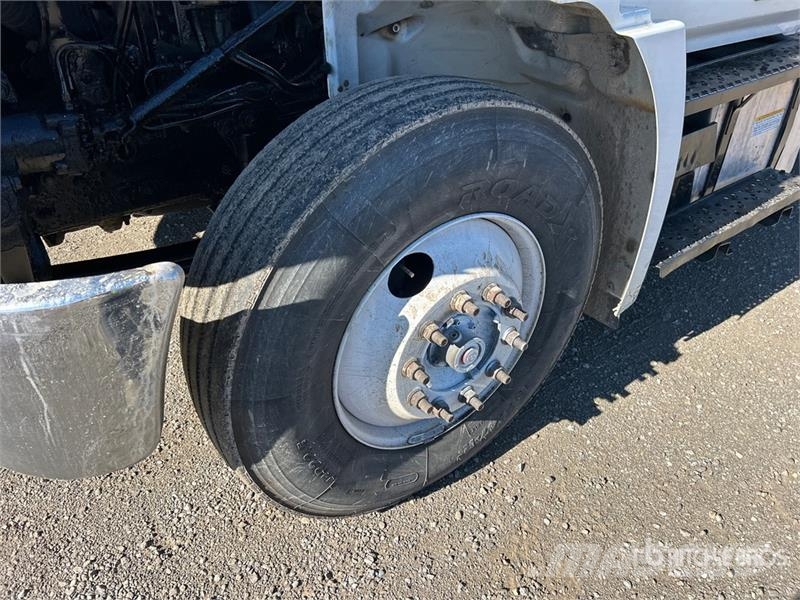 Hino 338 Isotermos y frigoríficos