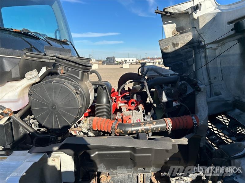 Hino 338 Kabine i unutrašnjost