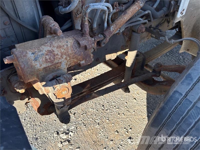 Hino 338 Kabine i unutrašnjost