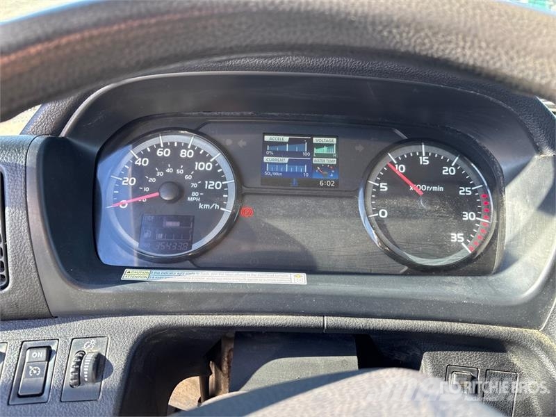 Hino 338 Fast kasse