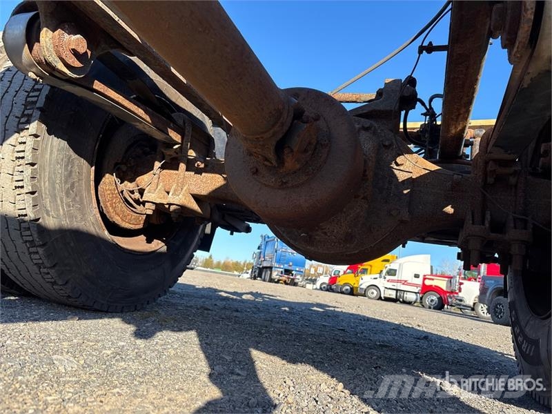 Hino 338 Kabine i unutrašnjost