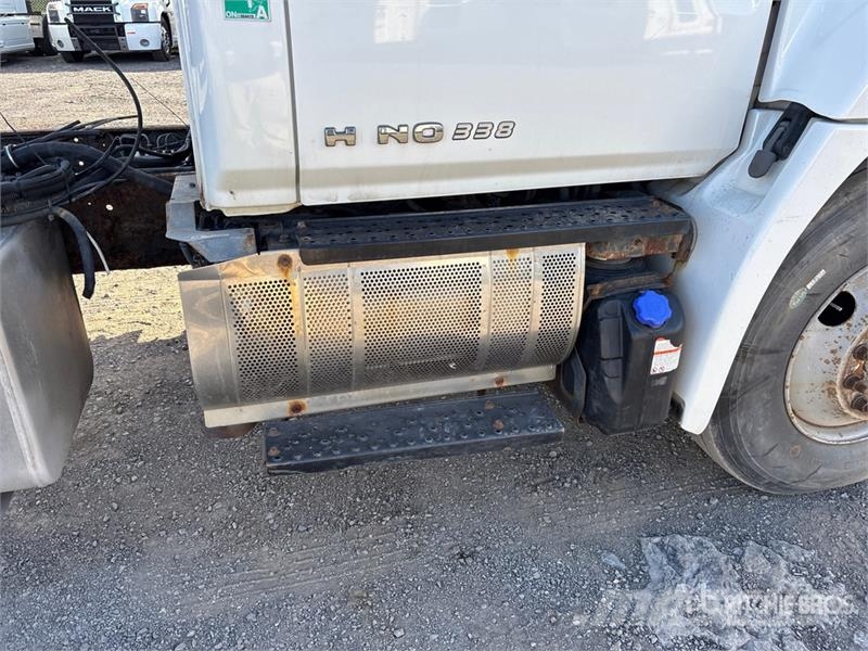 Hino 338 Kabine i unutrašnjost