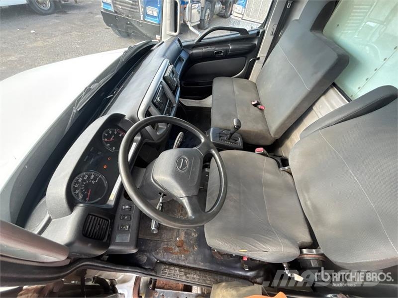 Hino 338 Kravas automašīnas - refrižeratori