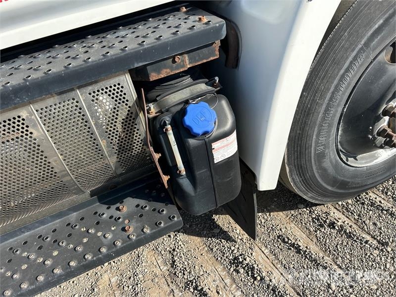 Hino 338 Седельные тягачи