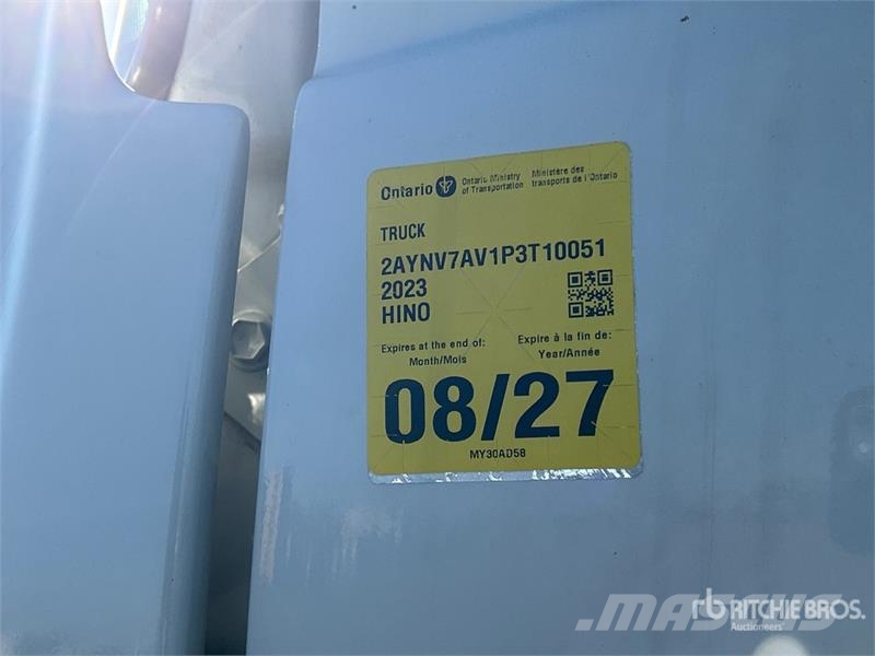Hino 338 Kabine i unutrašnjost