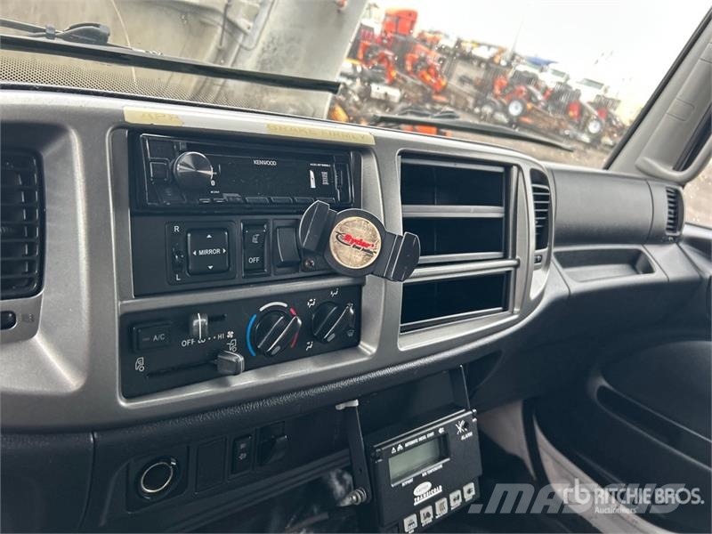 Hino 338 Kamioni hladnjače