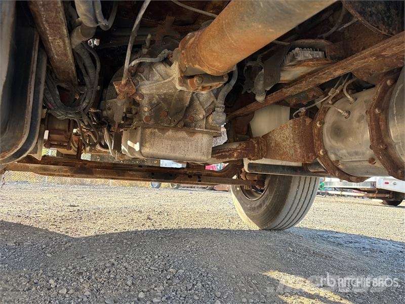 Hino 338 Kabine i unutrašnjost