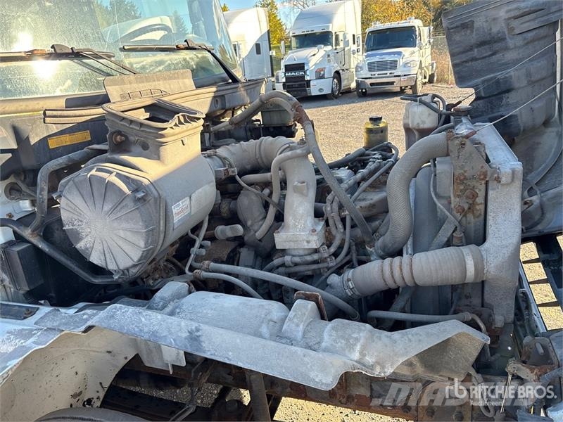 Hino 338 Kabine i unutrašnjost