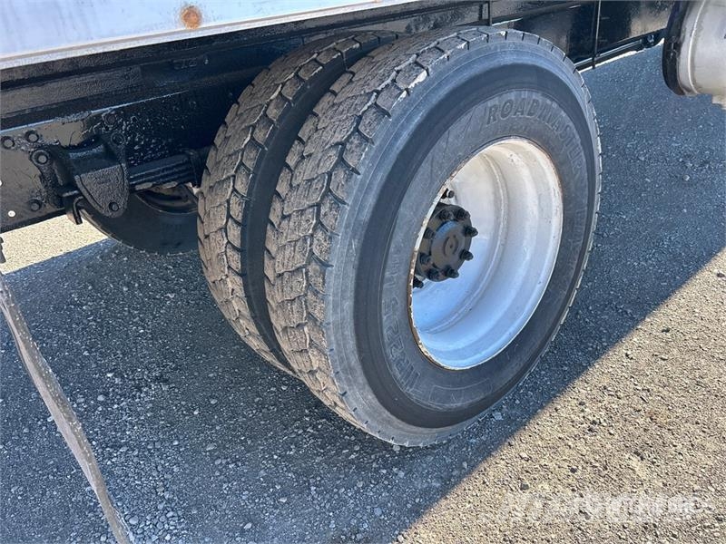 Hino 338 Isotermos y frigoríficos